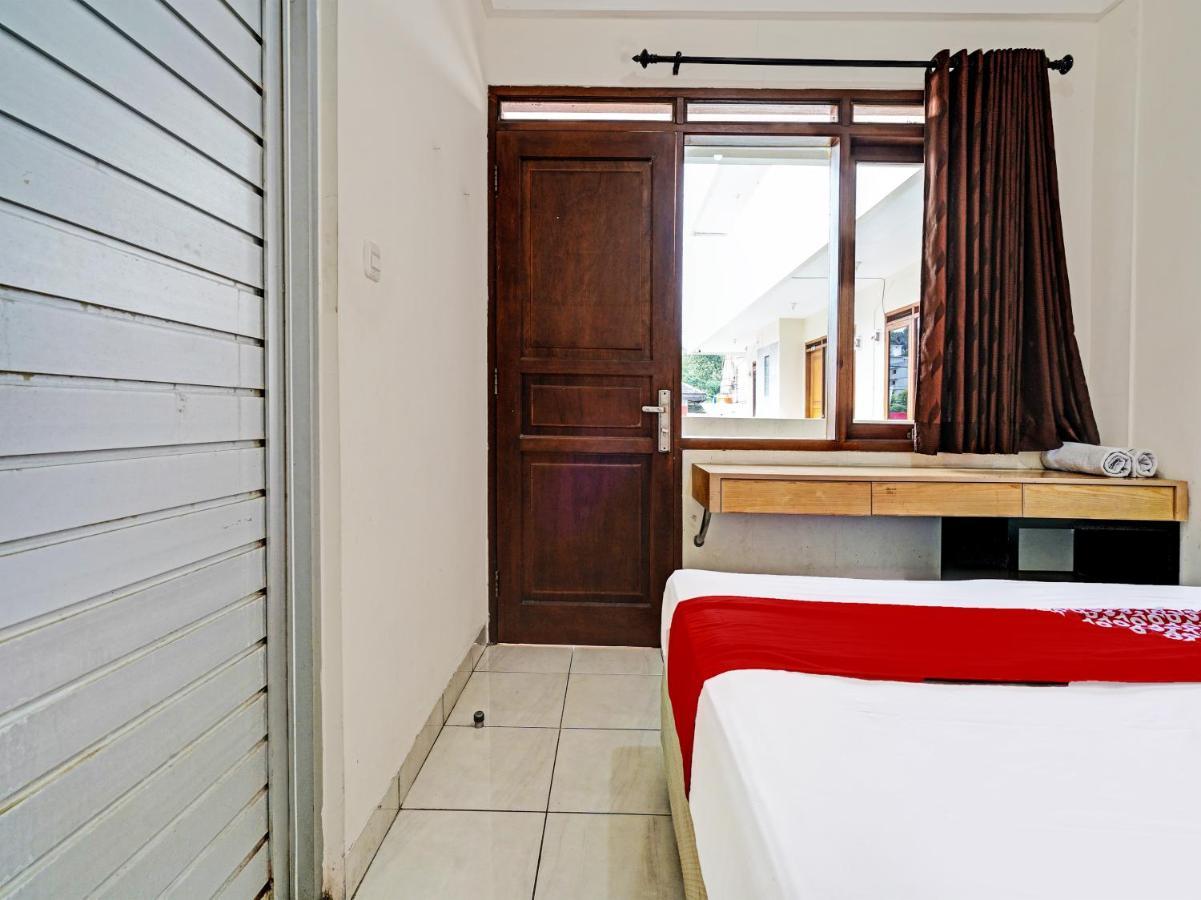 Oyo 1699 Verona Residence Bandung Zewnętrze zdjęcie