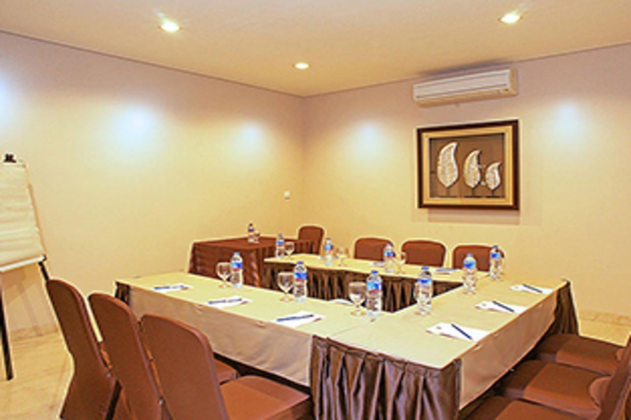 Oyo 1699 Verona Residence Bandung Zewnętrze zdjęcie